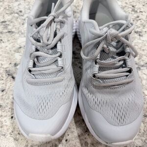 Under Armour Pursuit 4 White and Gray Athletic Shoes